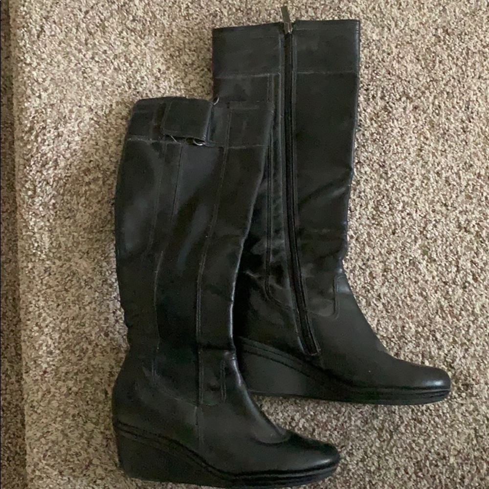 Kenneth Cole reaction wedge boots